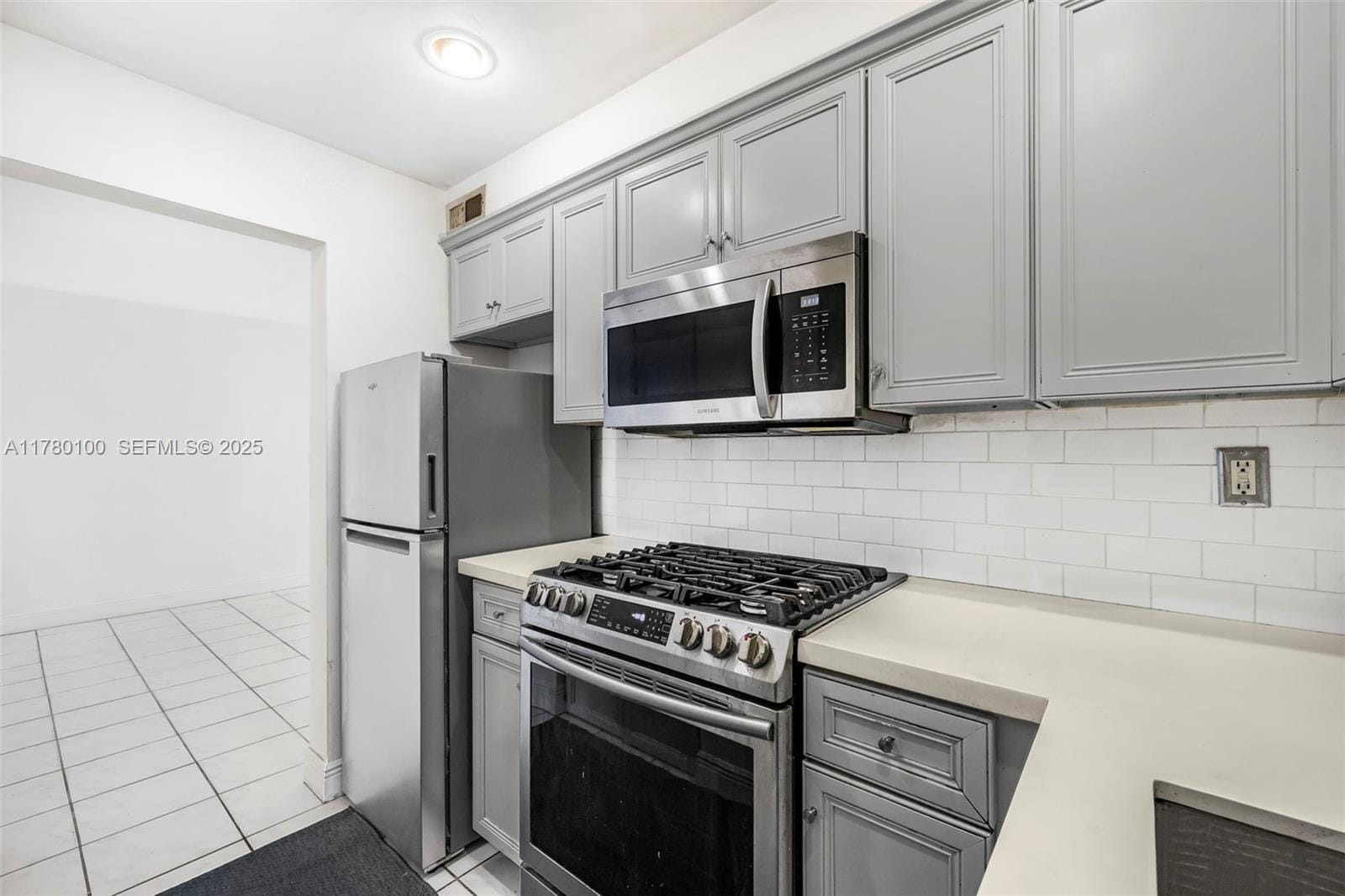 1205 Mariposa Avenue 306, Coral Gables, FL 33146 photo 11