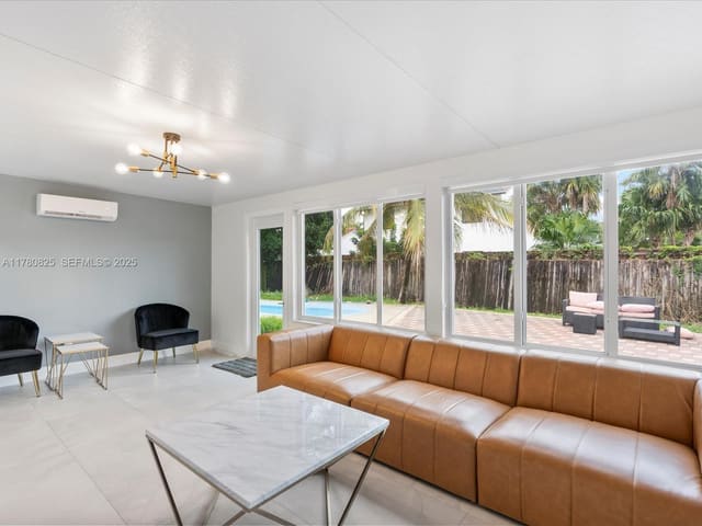 5731 SW 54th Terrace, sold in Silver Lake, Davie, FL