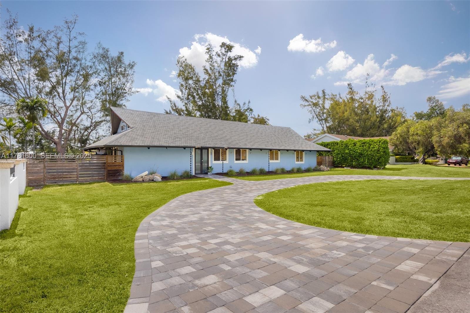 5840 SW 73rd Avenue, Miami, FL 33143