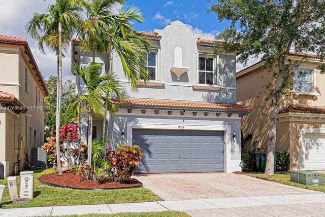 954 NE 37th Avenue, sold in Portofino Pointe, Homestead, FL