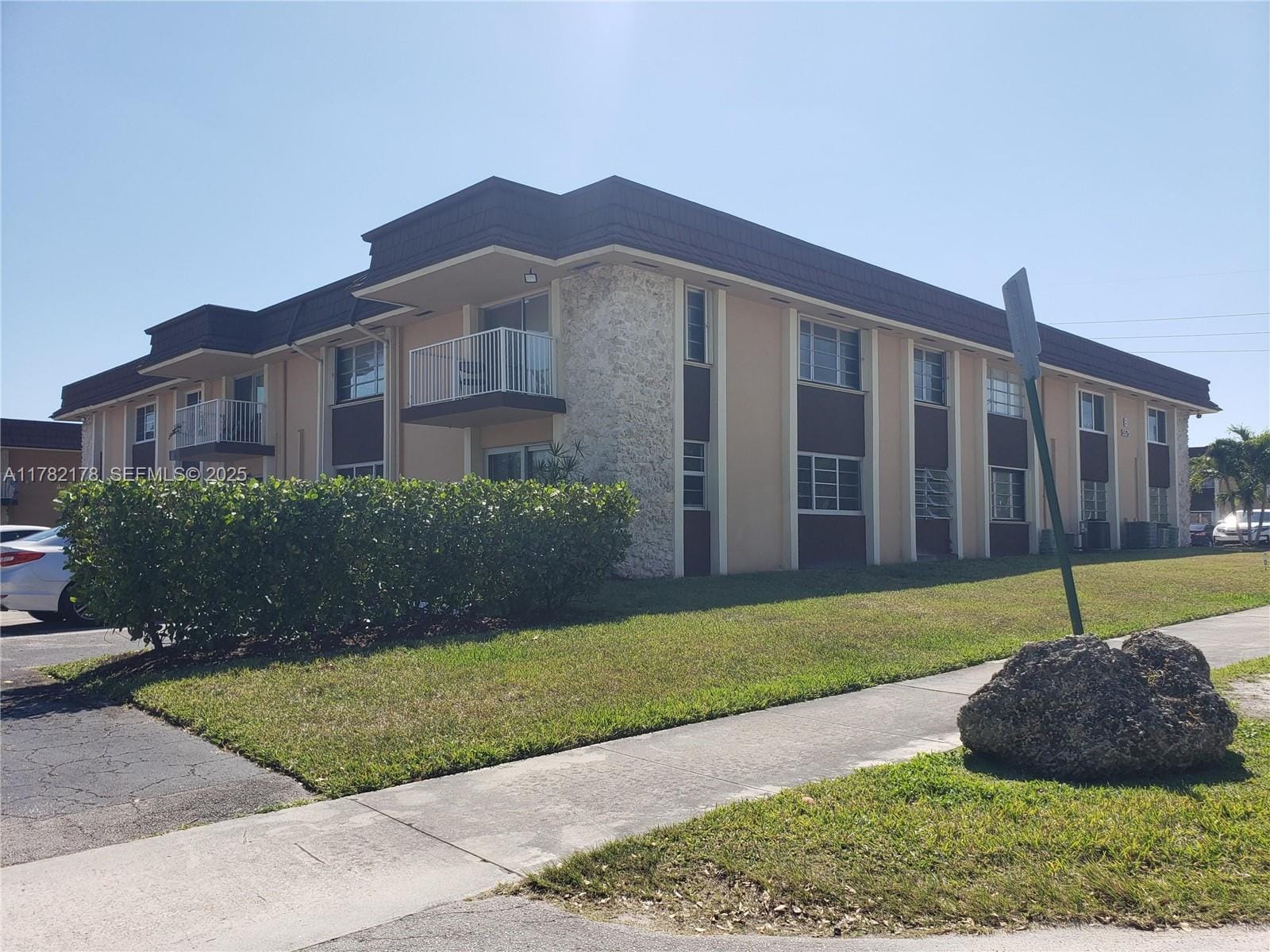 5575 SW 77th Court 103B, Miami, FL 33155