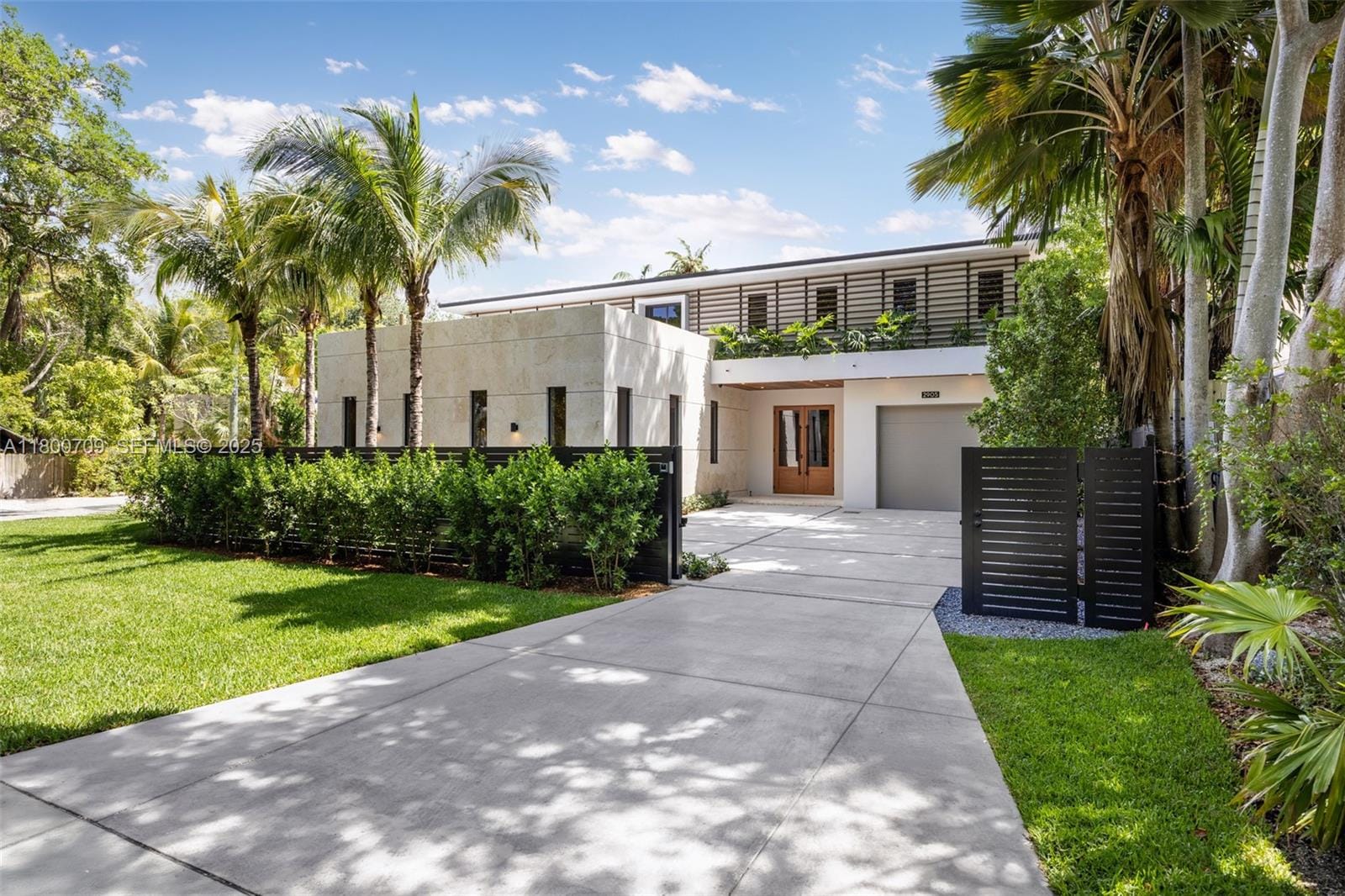 2905 Washington Street, Miami, FL 33133