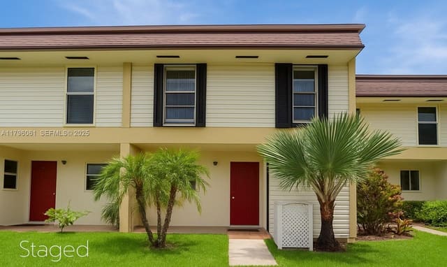 3321 Farragut Street 7D, sold in Hollywood Gardens Condomi, Hollywood, FL