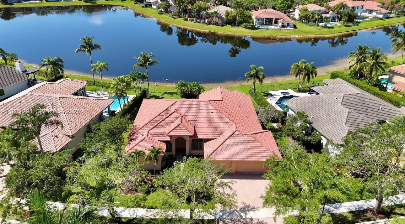 2701 Edgewater Court, Weston, FL 33332
