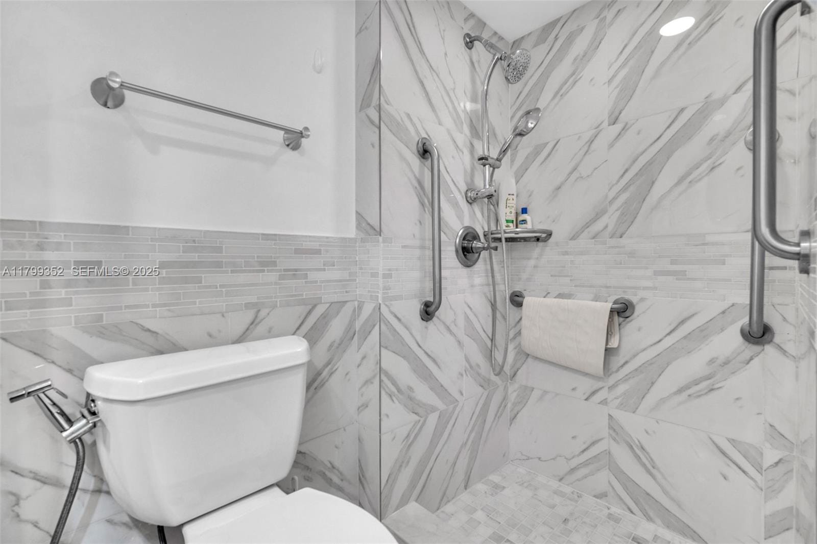 5249 NW 7th Street 109, Miami, FL 33126 photo 14