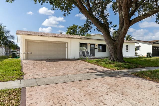 3890 NW 4th Court, Coconut Creek, FL 33066
