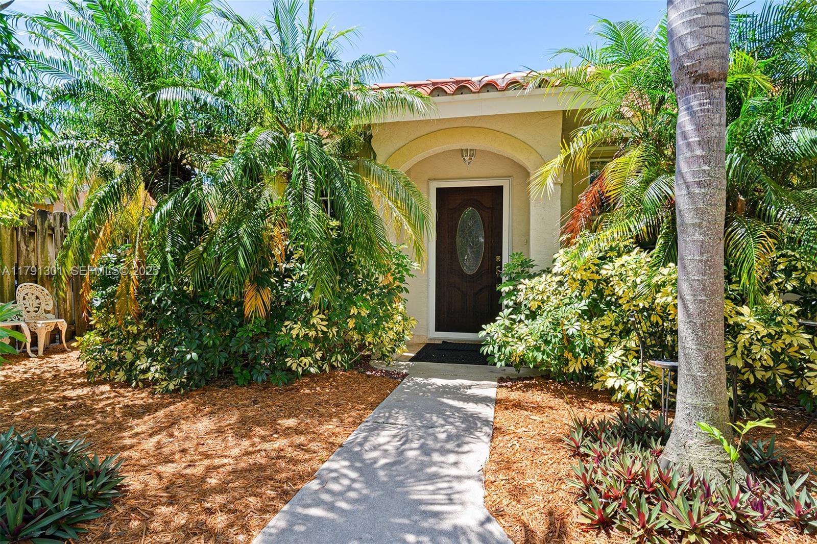 321 Princeton Drive — photo 3