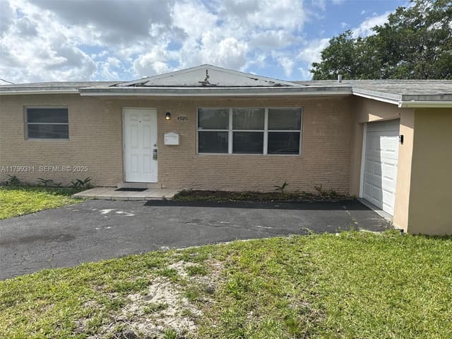 4920 NW 11th Street, Lauderhill, FL 33313