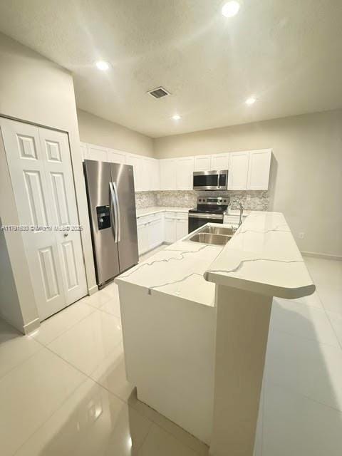 933 NE 42nd Place — photo 6