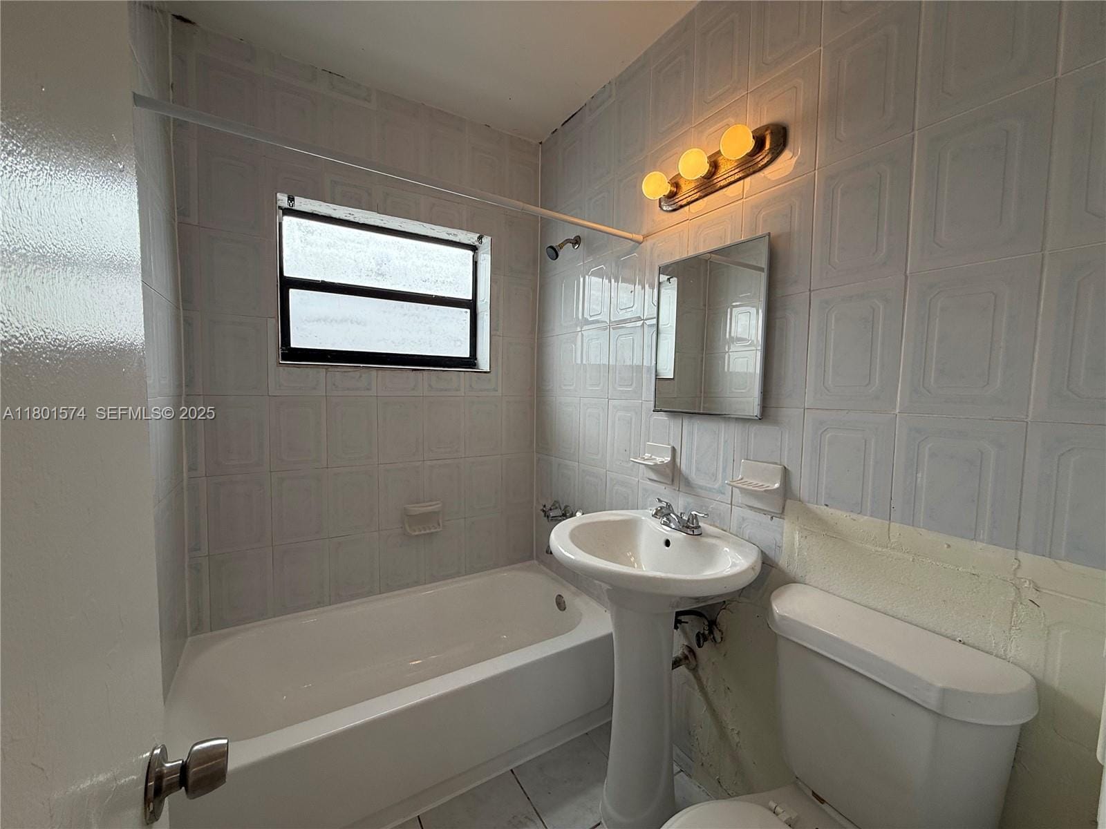 1100 NE 151st Terrace, North Miami Beach, FL 33162 photo 17