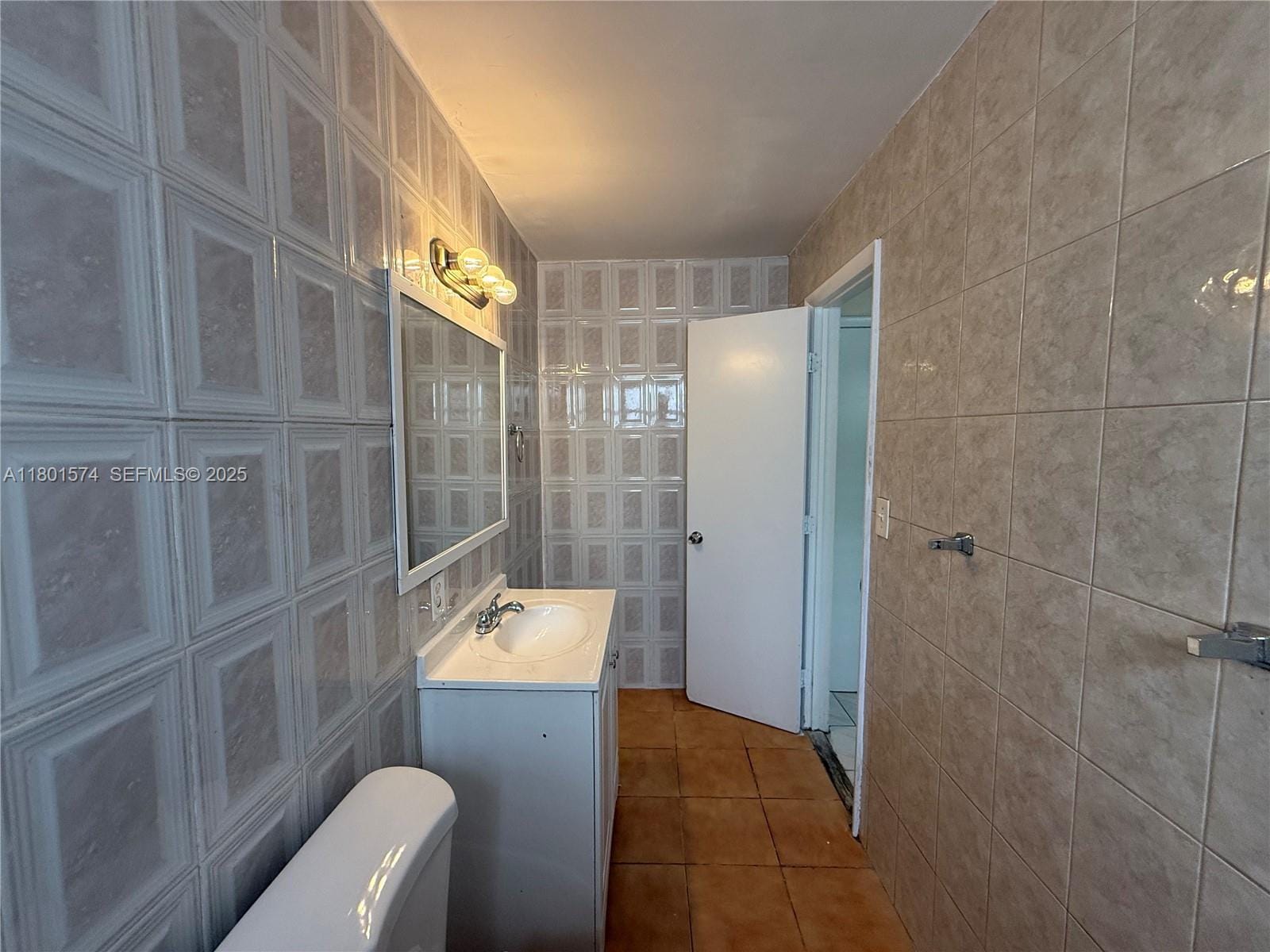 1100 NE 151st Terrace, North Miami Beach, FL 33162 photo 22