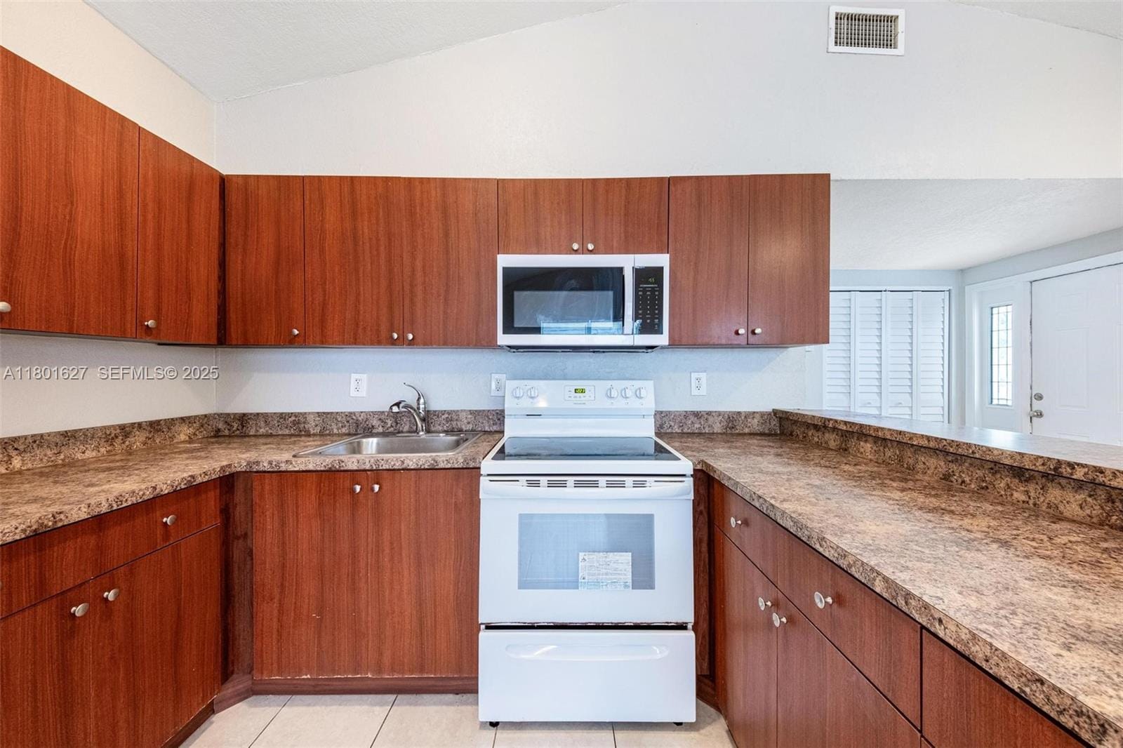 19735 NE 12th Avenue, Miami, FL 33179 photo 8