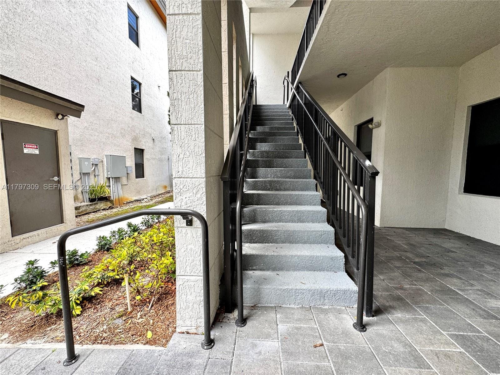 8175 NW 104th Avenue 21 — photo 3