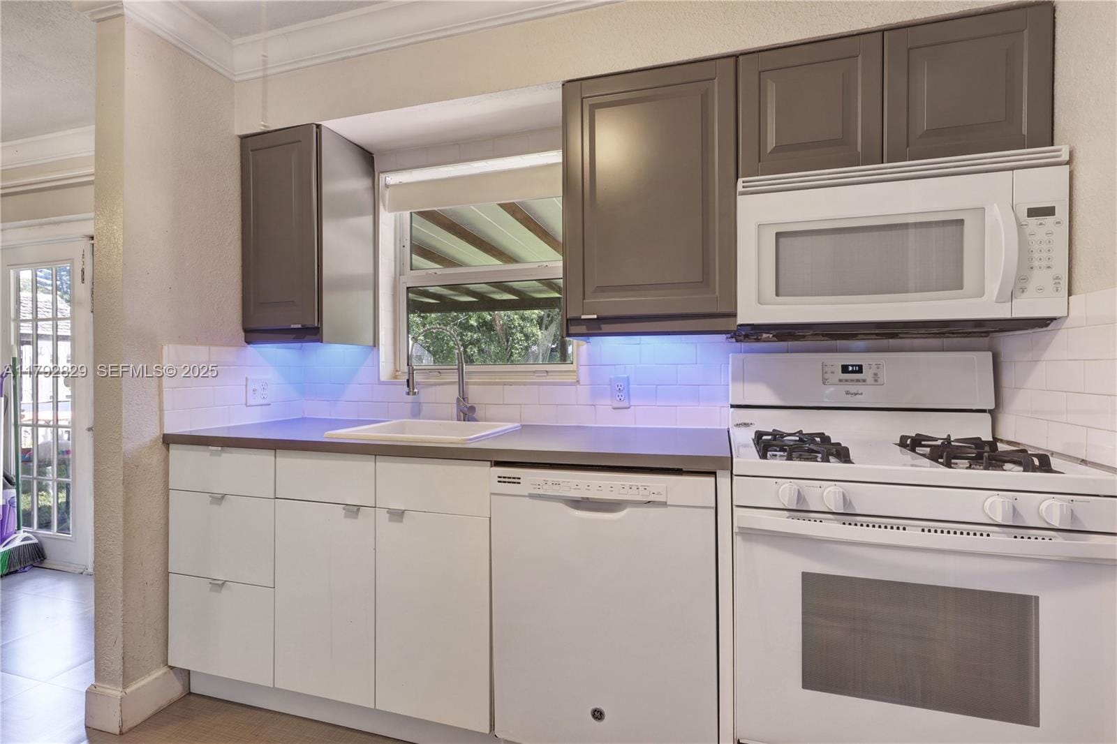 11450 NW 45th Place, Sunrise, FL 33323 photo 8