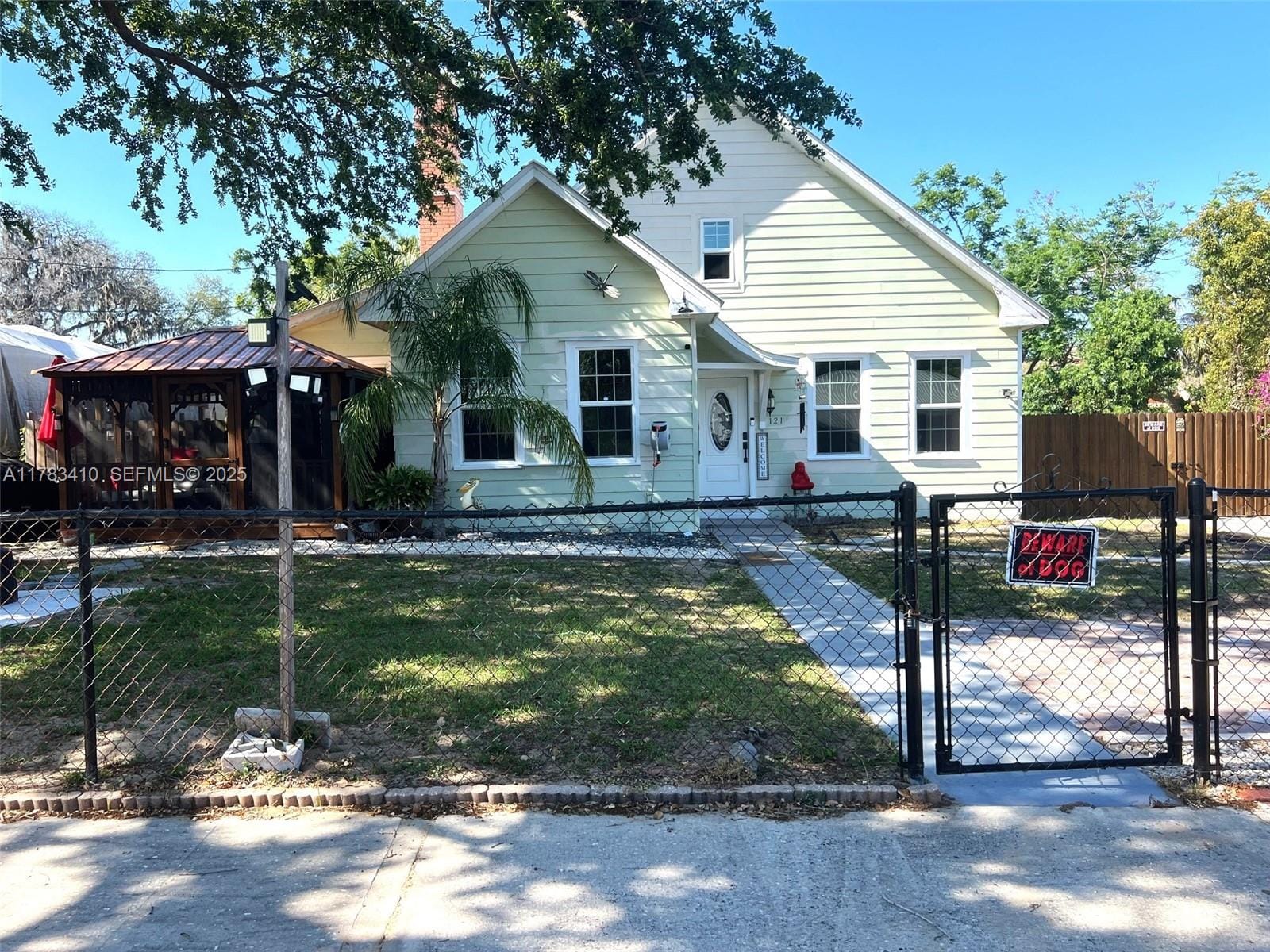 121 E Walnut Street, Avon Park, FL 33825