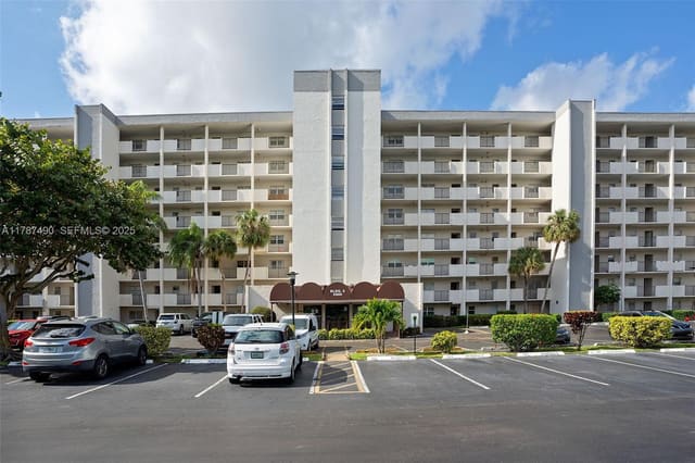 5900 NW 44th Street 412, sold in Greens Of Inverrary Phase, Lauderhill, FL