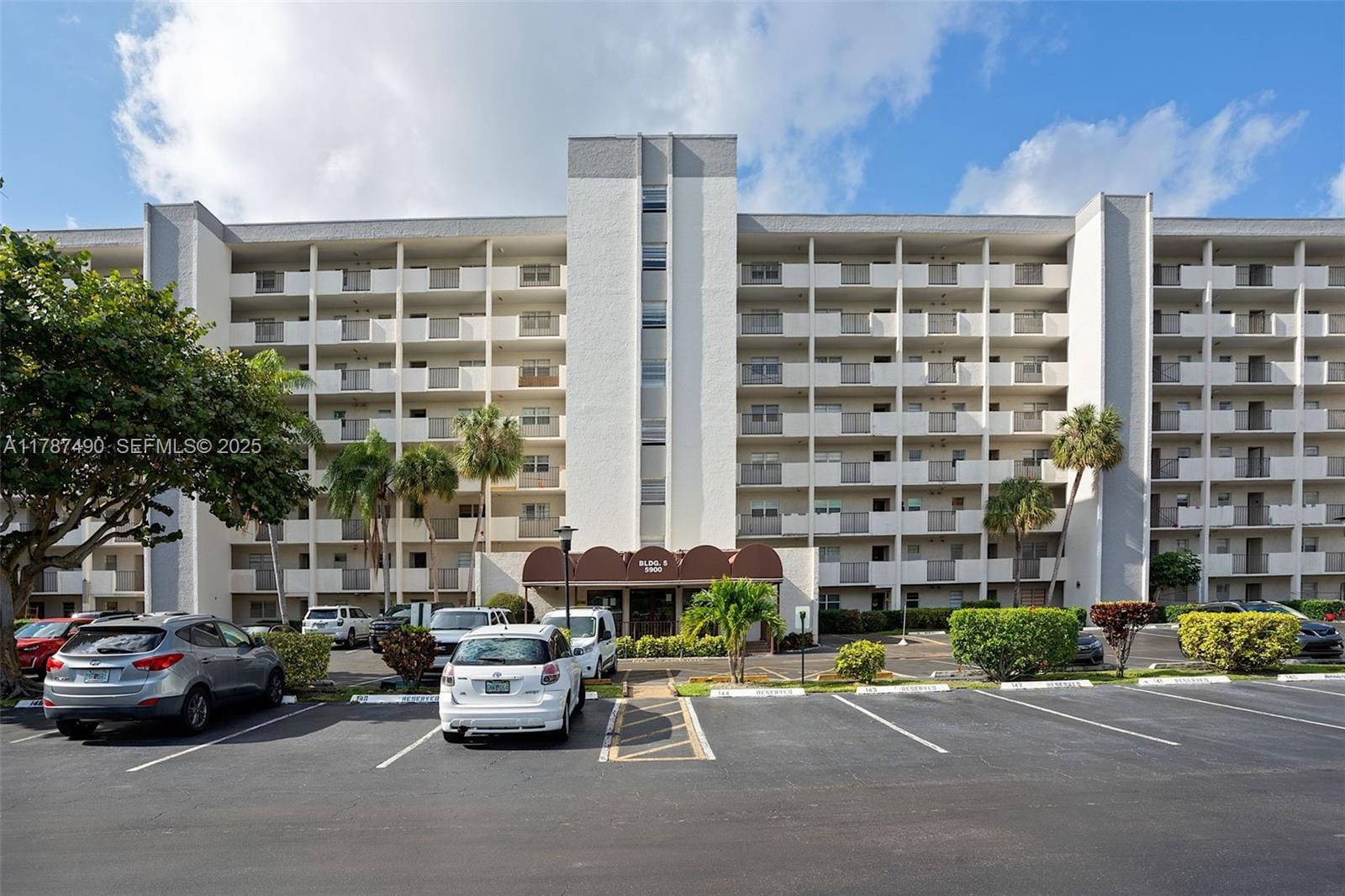 5900 NW 44th Street 412, Lauderhill, FL 33319