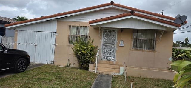 395 NE 112 Street, sold in Castilian Court, Miami, FL