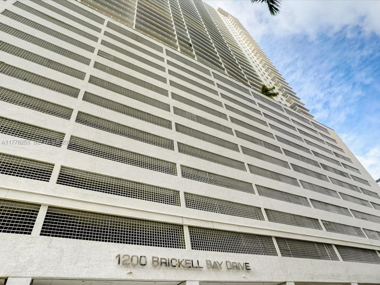 1200 Brickell Bay Drive 2314, Miami, FL 33131