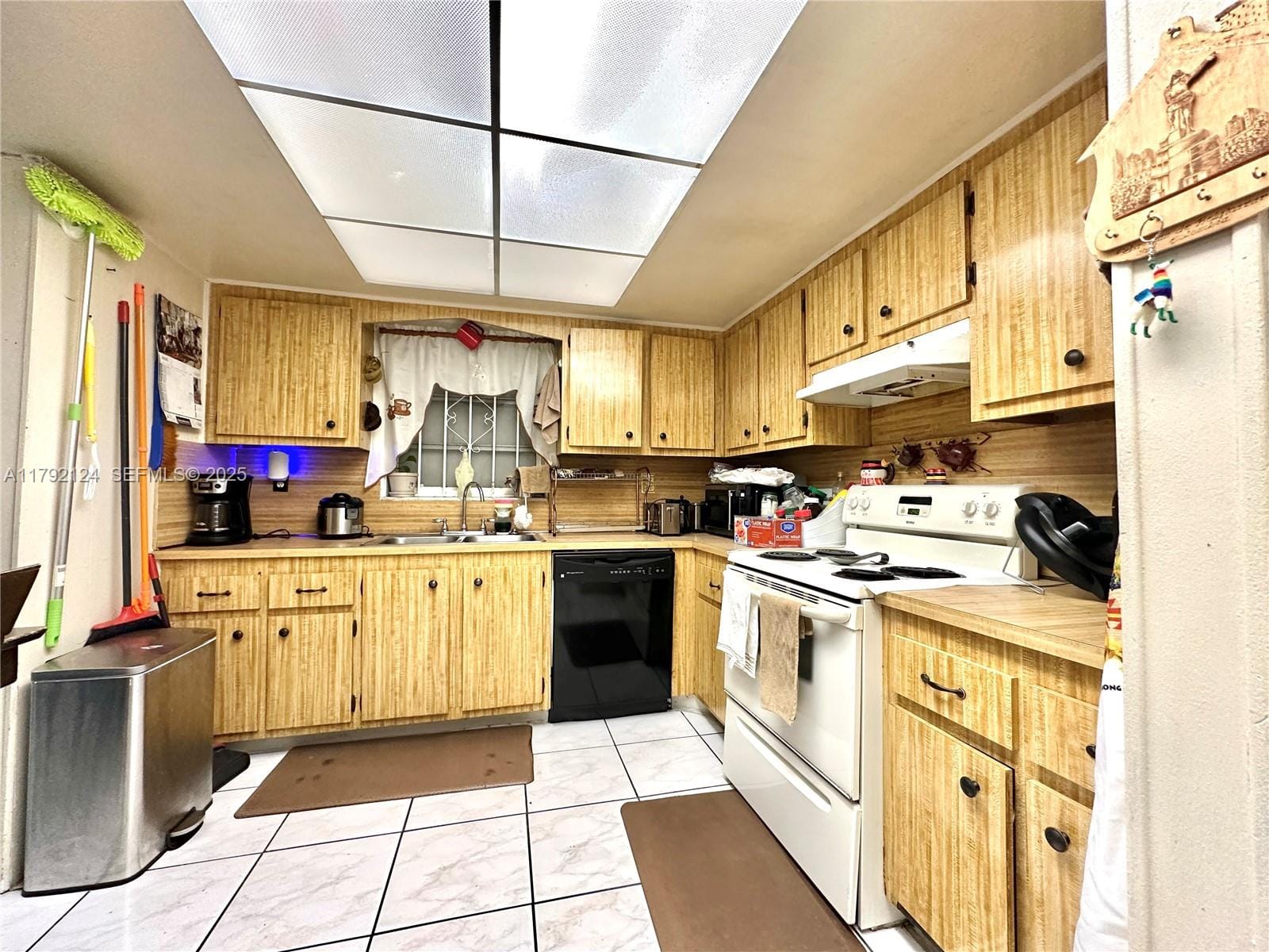 8135 W 9th Avenue, Hialeah, FL 33014 photo 19