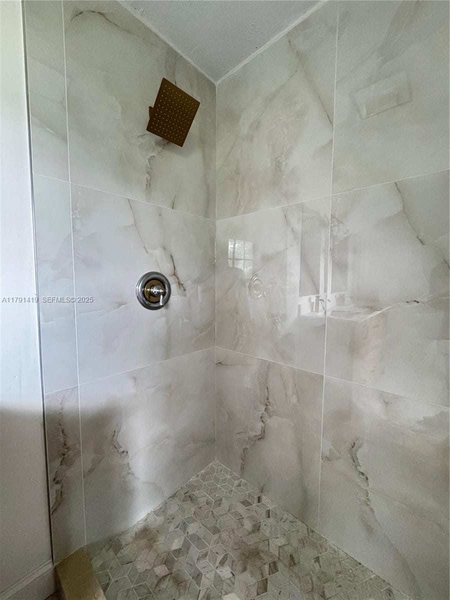 11104 SW 154th Terrace — photo 8