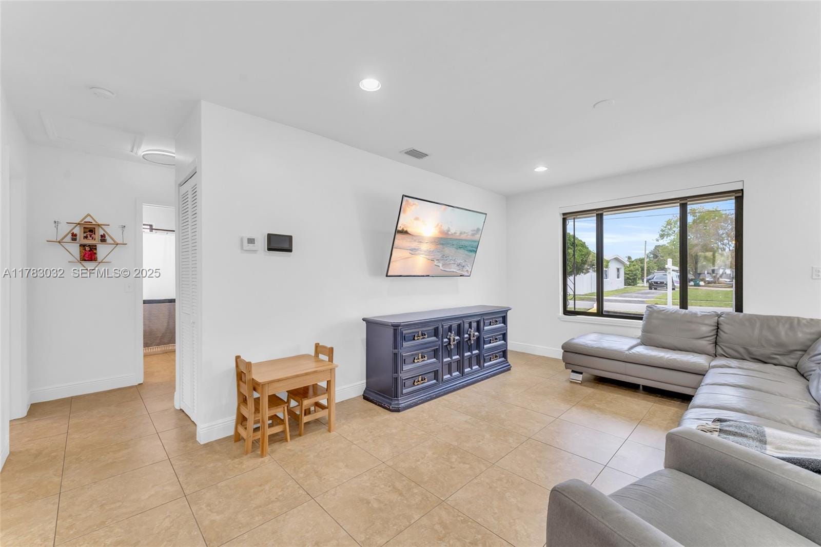 9365 Nassau Drive, Cutler Bay, FL 33189 photo 7