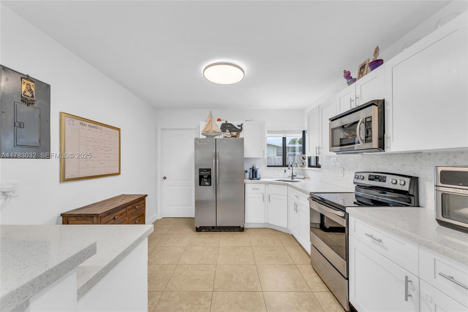 9365 Nassau Drive, Cutler Bay, FL 33189 photo 8