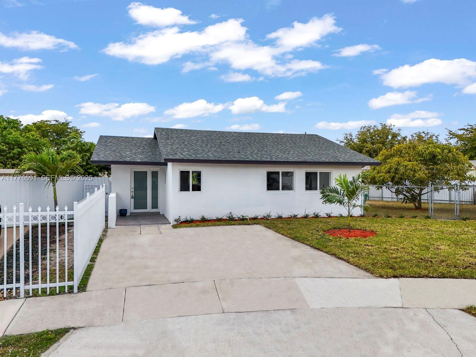 20860 NW 28th Avenue, Miami Gardens, FL 33056 photo 2