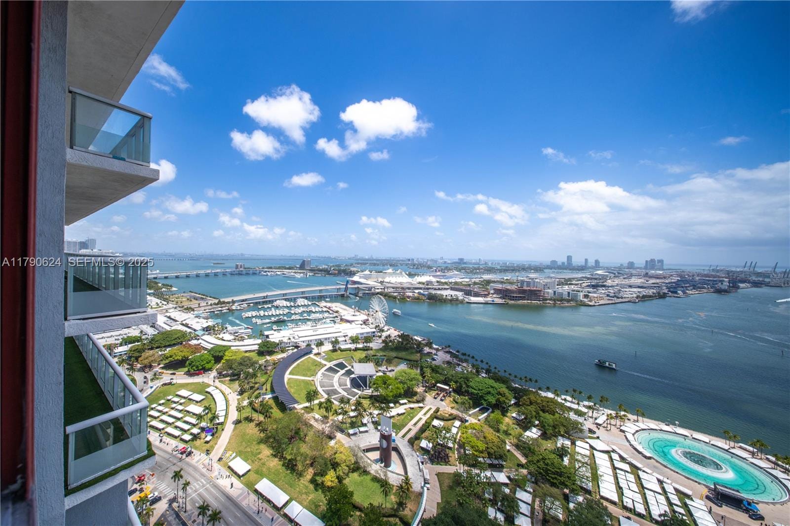 50 Biscayne Boulevard 4004, Miami, FL 33132 photo 2