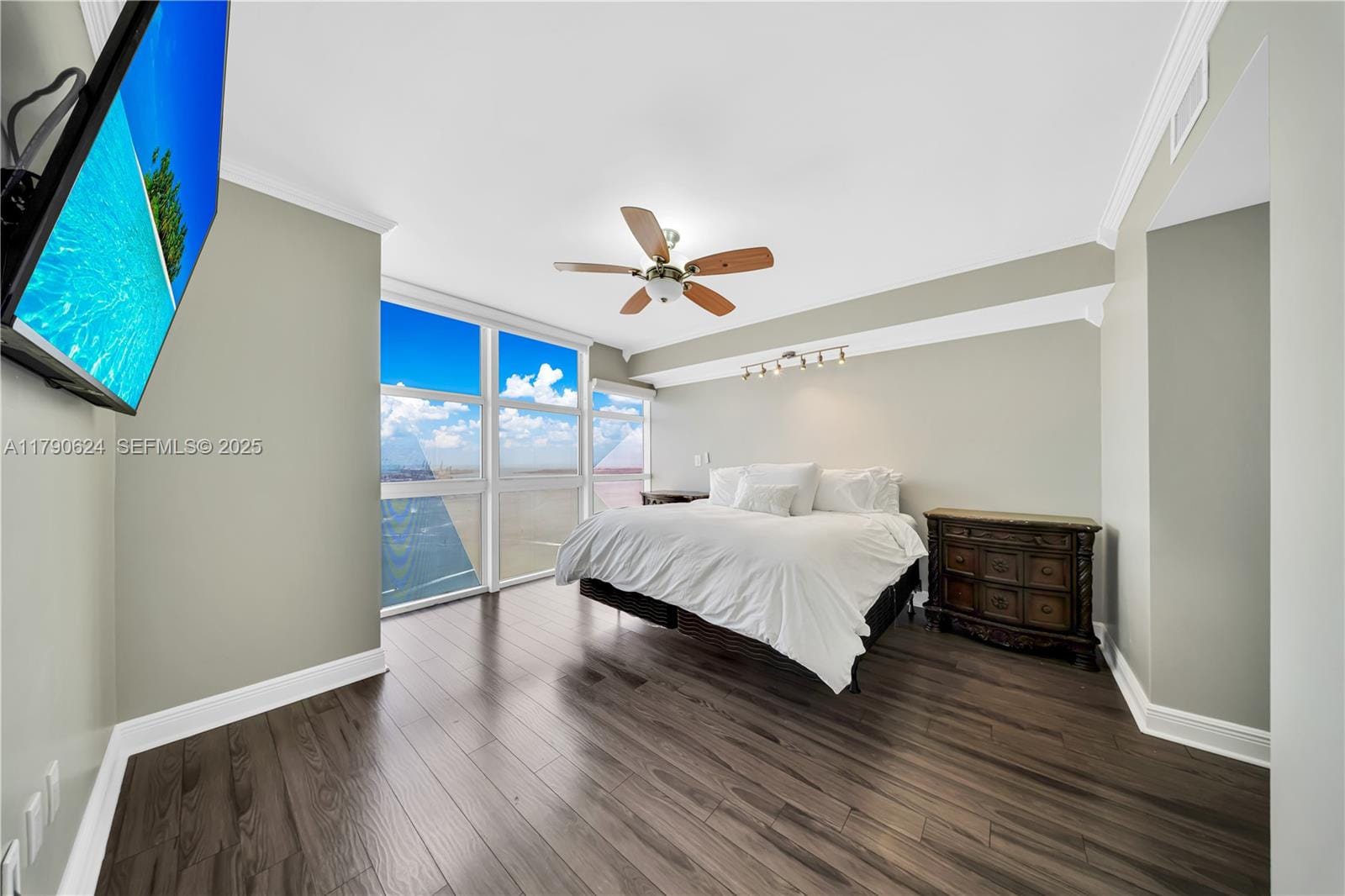 50 Biscayne Boulevard 4004, Miami, FL 33132 photo 24