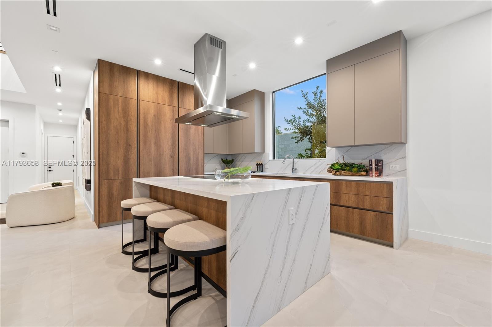 4951 University Drive — photo 12