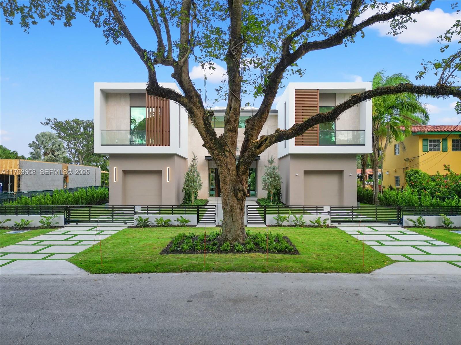 4951 University Drive — photo 3