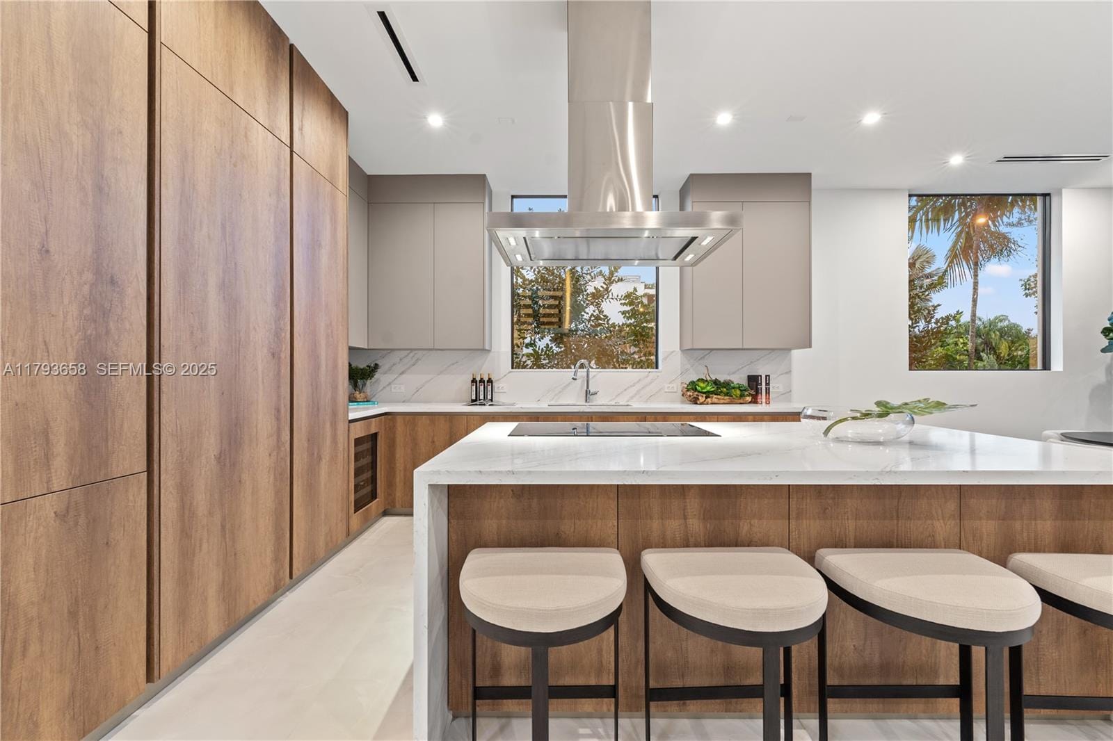 4951 University Drive — photo 10