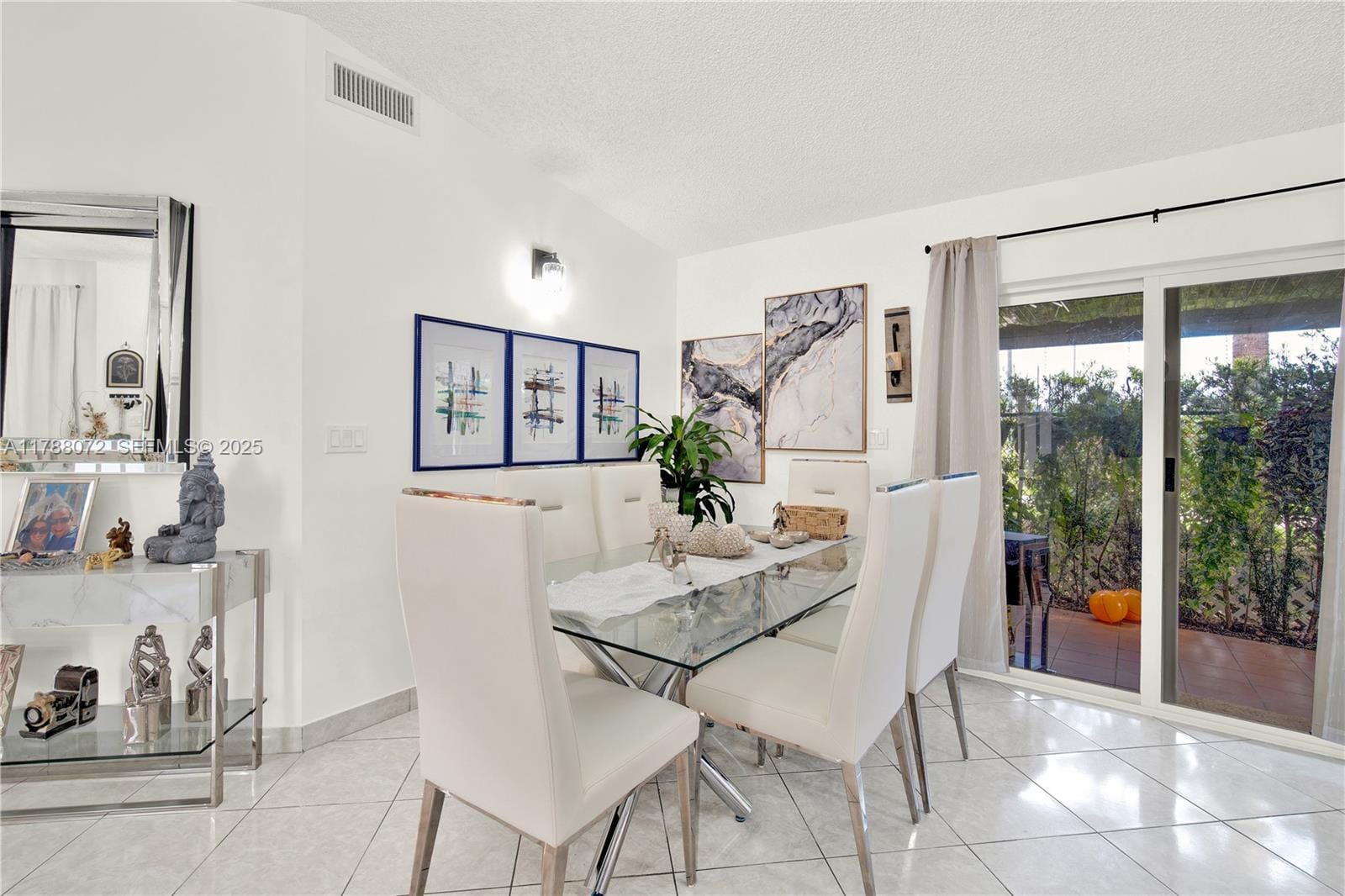 5566 NW 102nd Place, Doral, FL 33178 photo 8