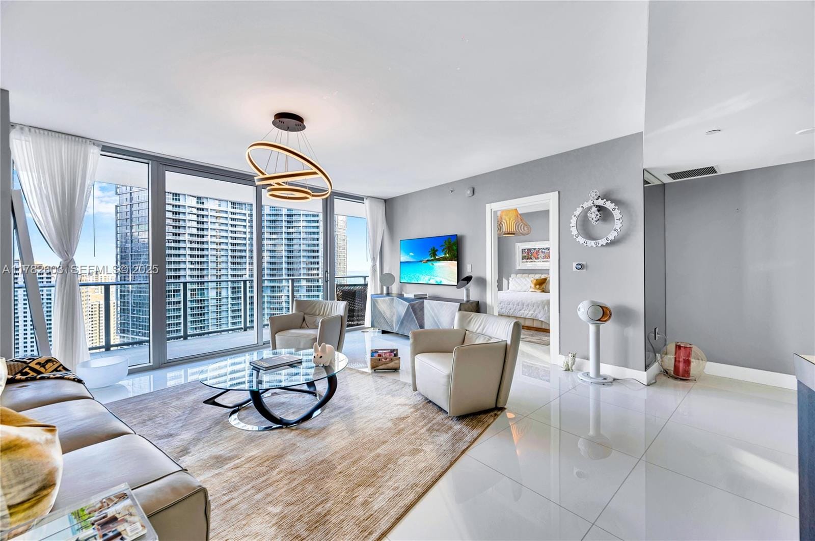 200 Biscayne Boulevard Way 3307, Miami, FL 33131 photo 14
