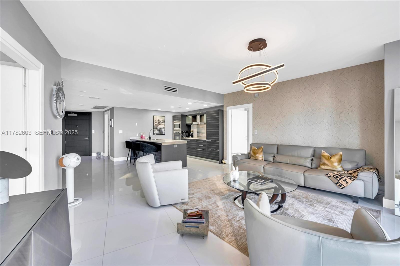 200 Biscayne Boulevard Way 3307, Miami, FL 33131 photo 16