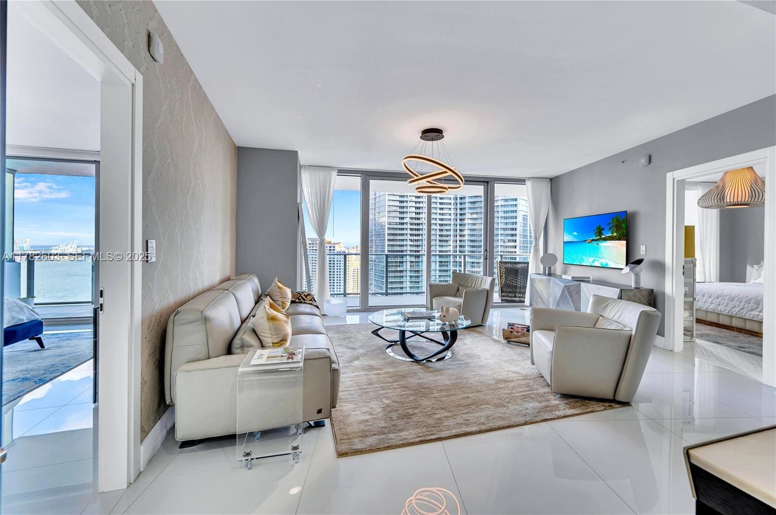 200 Biscayne Boulevard Way 3307, Miami, FL 33131 photo 18