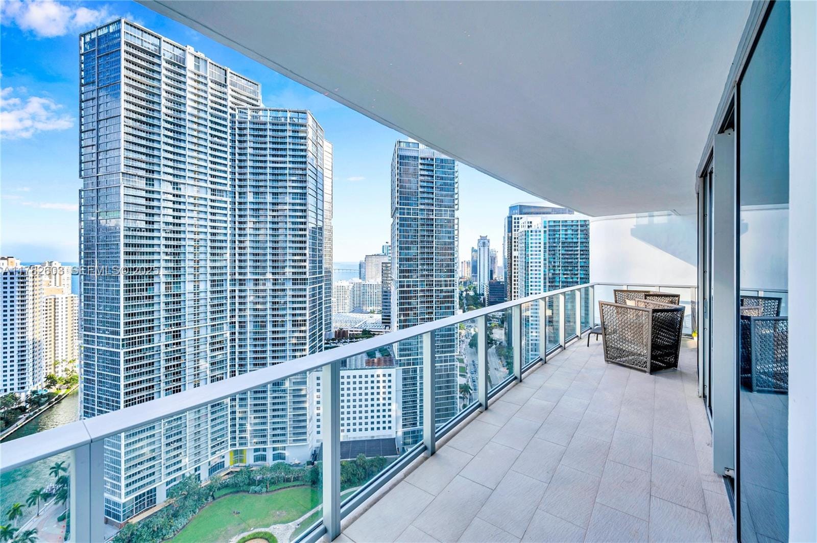 200 Biscayne Boulevard Way 3307, Miami, FL 33131 photo 3