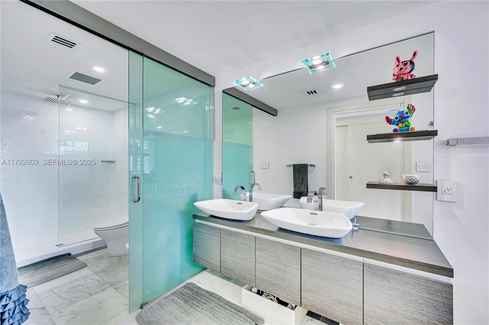 200 Biscayne Boulevard Way 3307, Miami, FL 33131 photo 22
