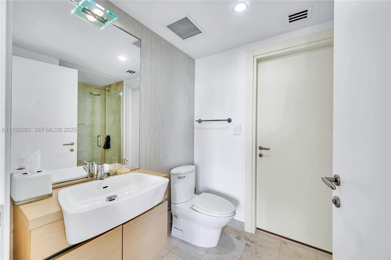 200 Biscayne Boulevard Way 3307, Miami, FL 33131 photo 29