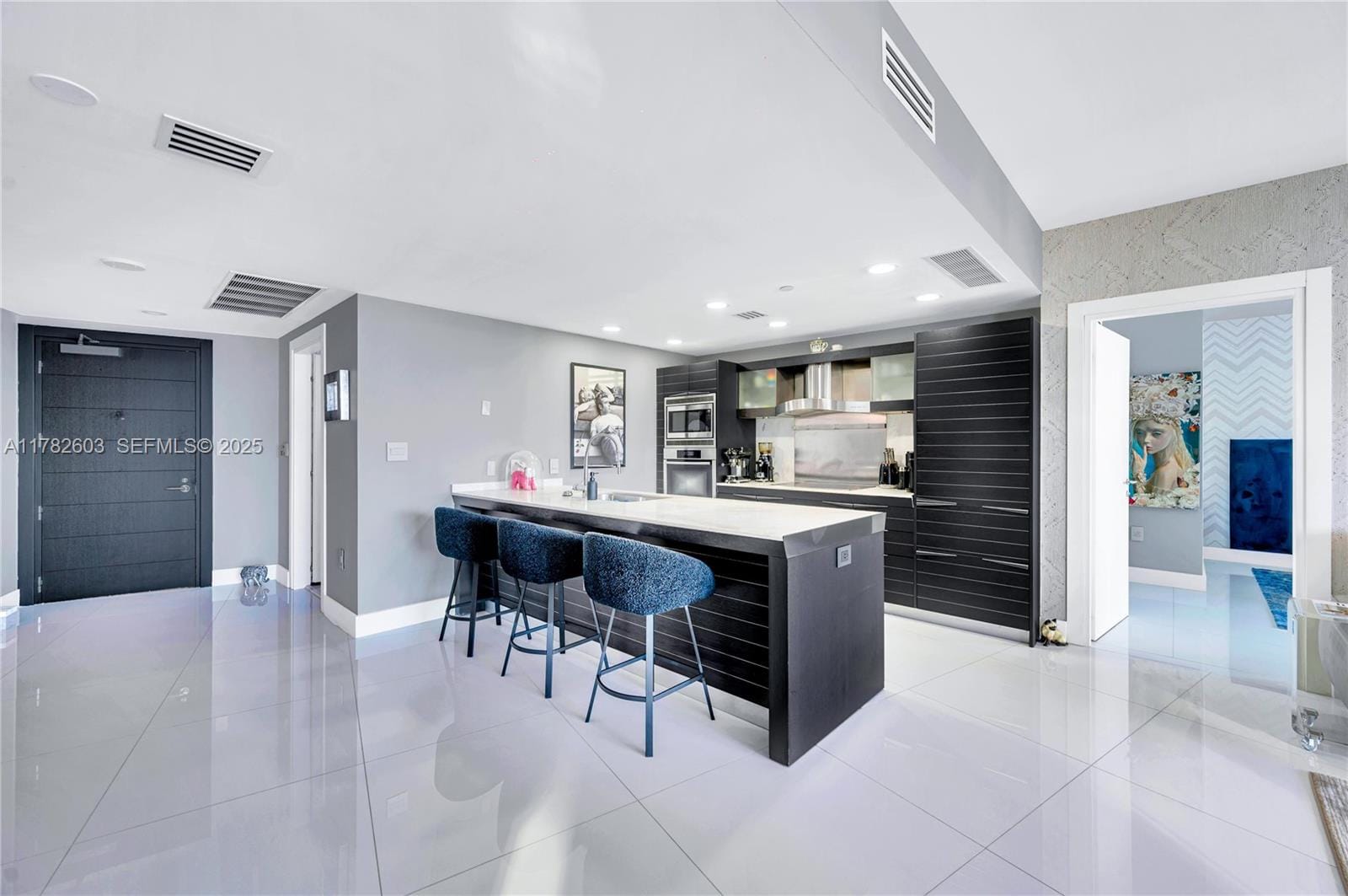 200 Biscayne Boulevard Way 3307, Miami, FL 33131 photo 7