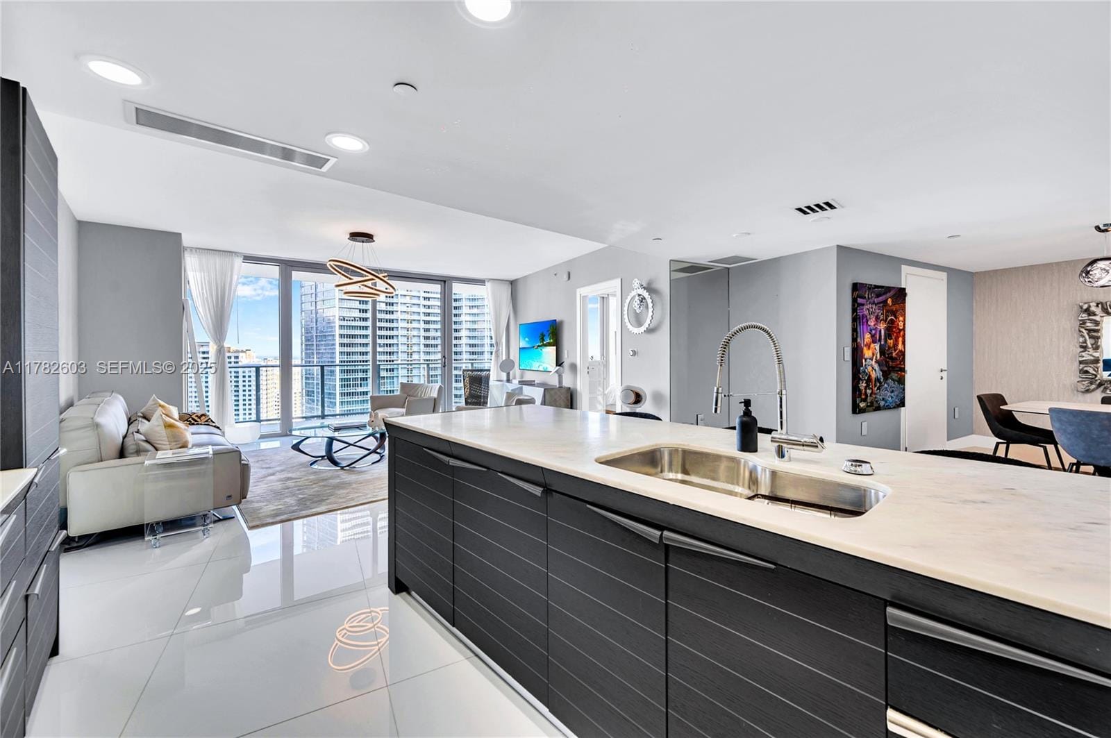 200 Biscayne Boulevard Way 3307, Miami, FL 33131 photo 9