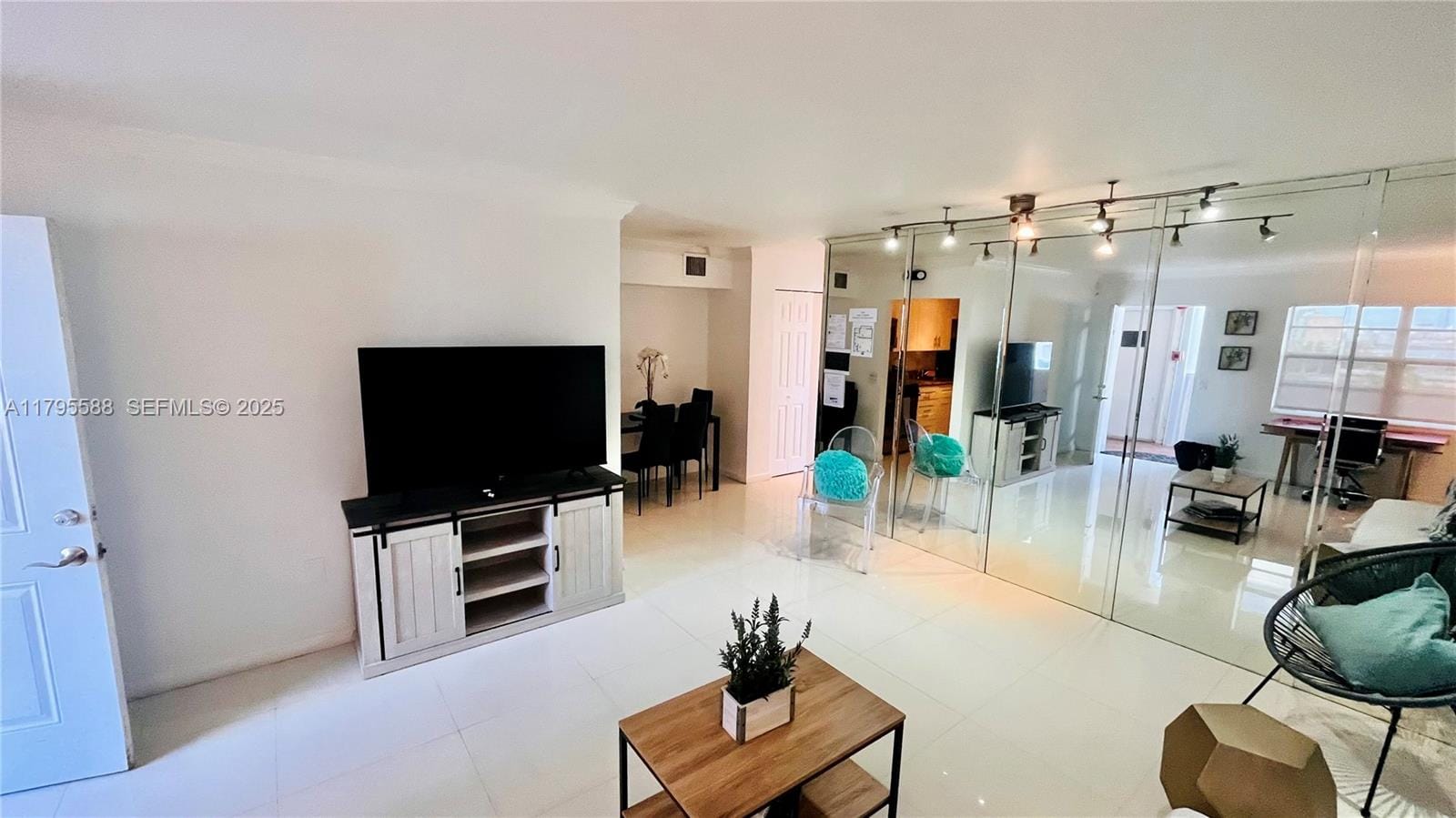 7904 W Drive 1002, North Bay Village, FL 33141 photo 8