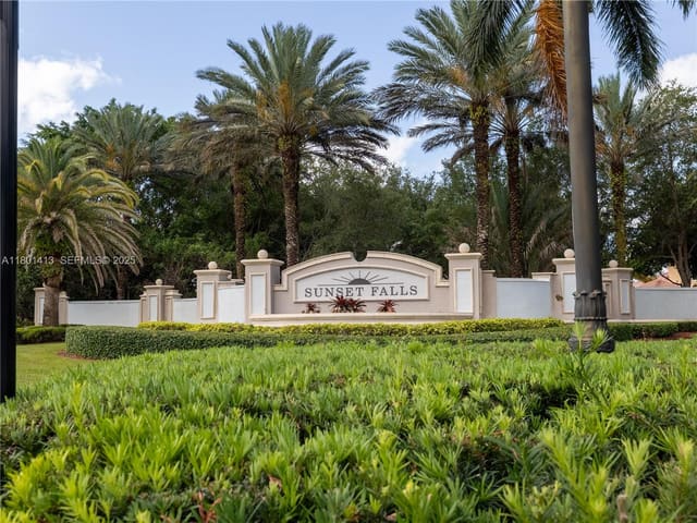 5087 SW 183rd Avenue, Miramar, FL 33029