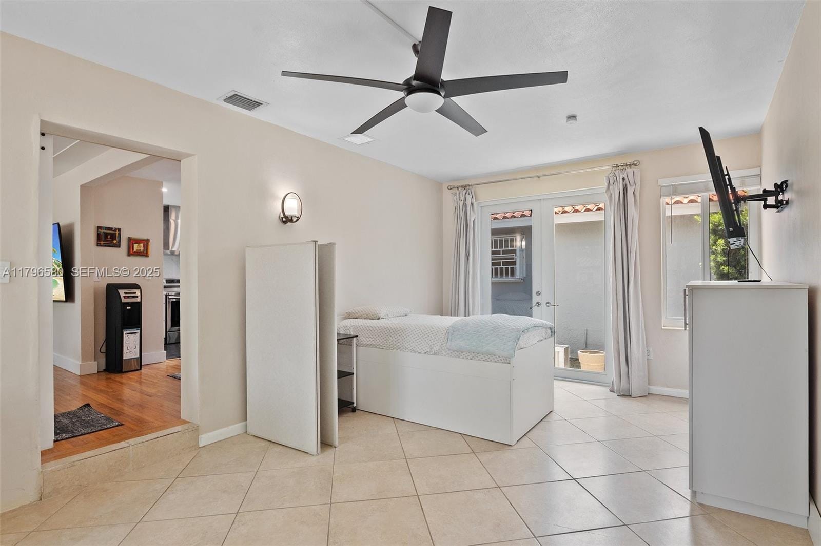 500 Oakwood Drive, Miami Springs, FL 33166 photo 14