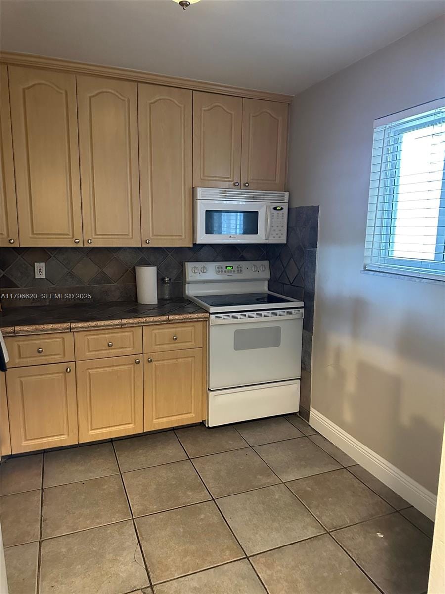 7701 Camino Real A-401, Miami, FL 33143 photo 8