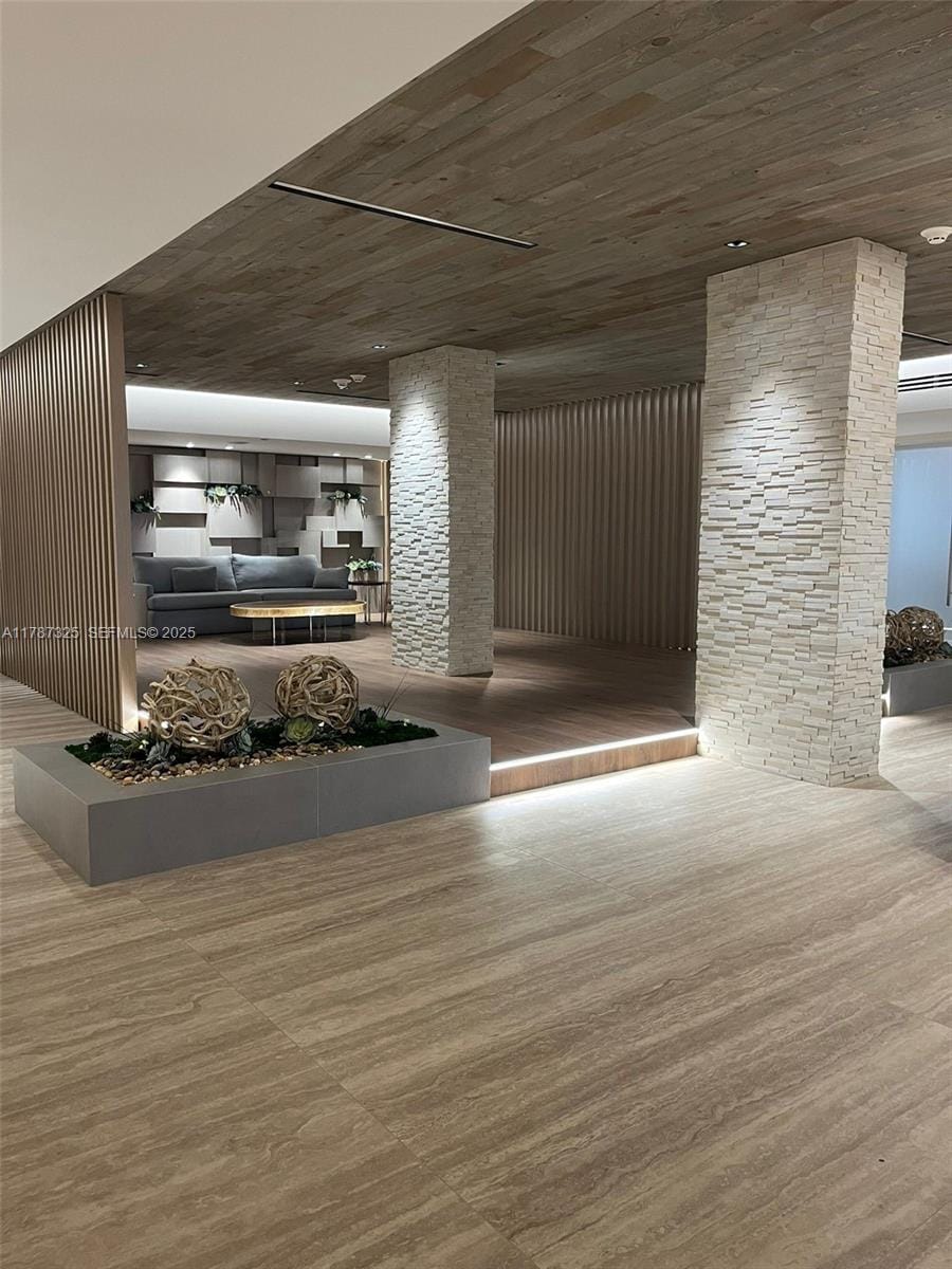 2301 Collins Avenue 628 — photo 11
