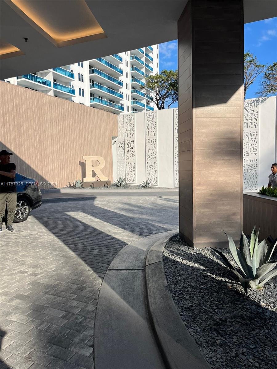 2301 Collins Avenue 628 — photo 10