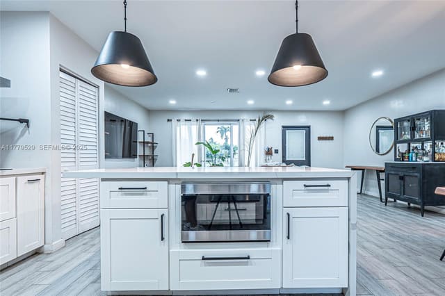 30 NW 152nd Street, Miami, FL 33169