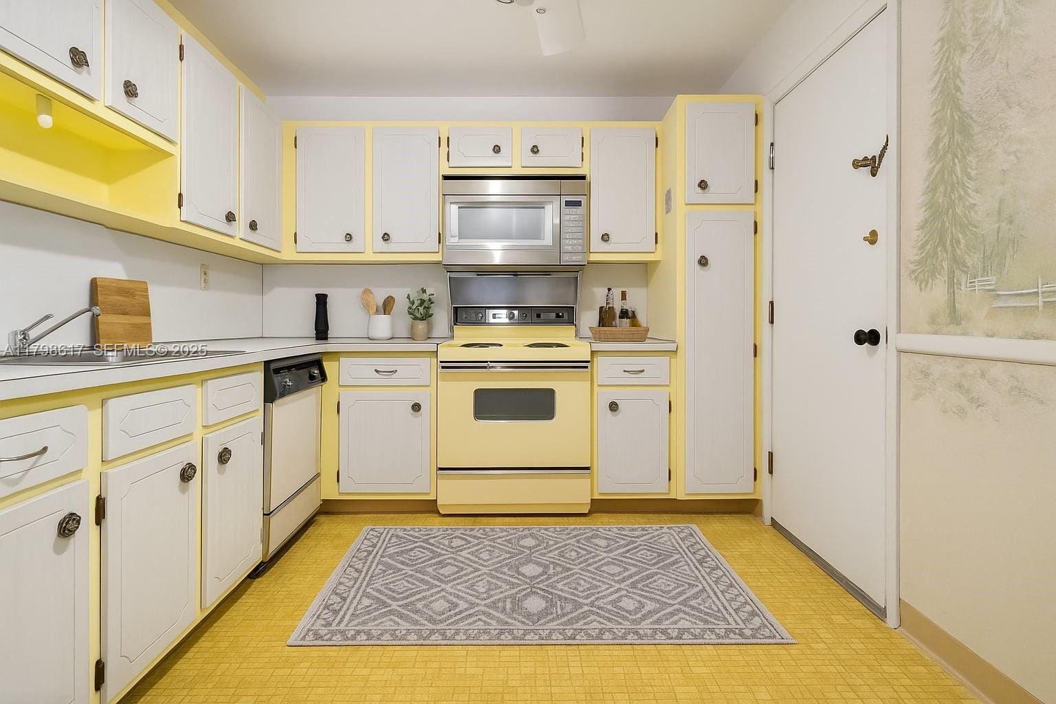 9500 W Bay Harbor Drive 6F — photo 9